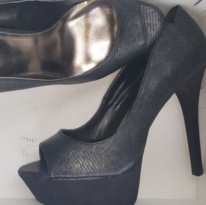 Size 11 black heel